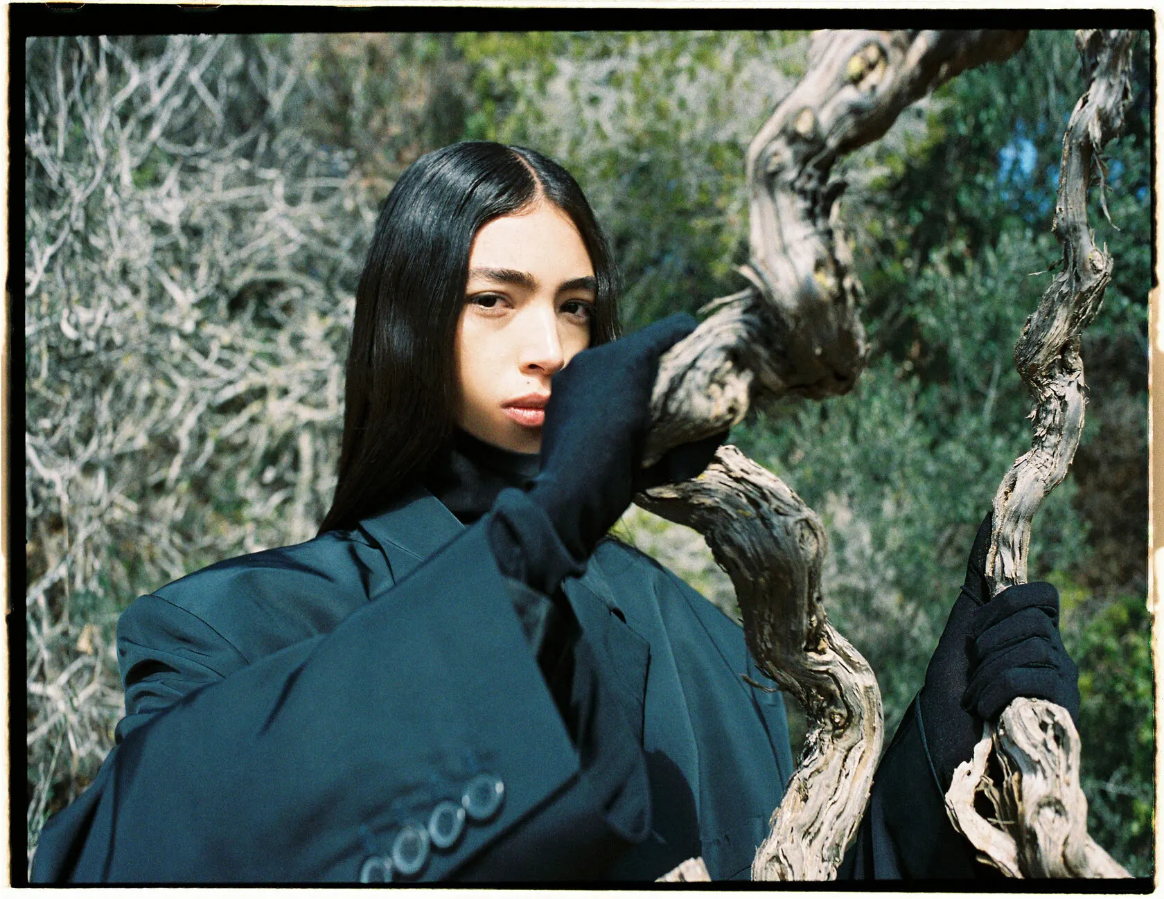Schön! story photographed by Yulia Plakhotnikova, makeup and hair by Anastasiia Babii