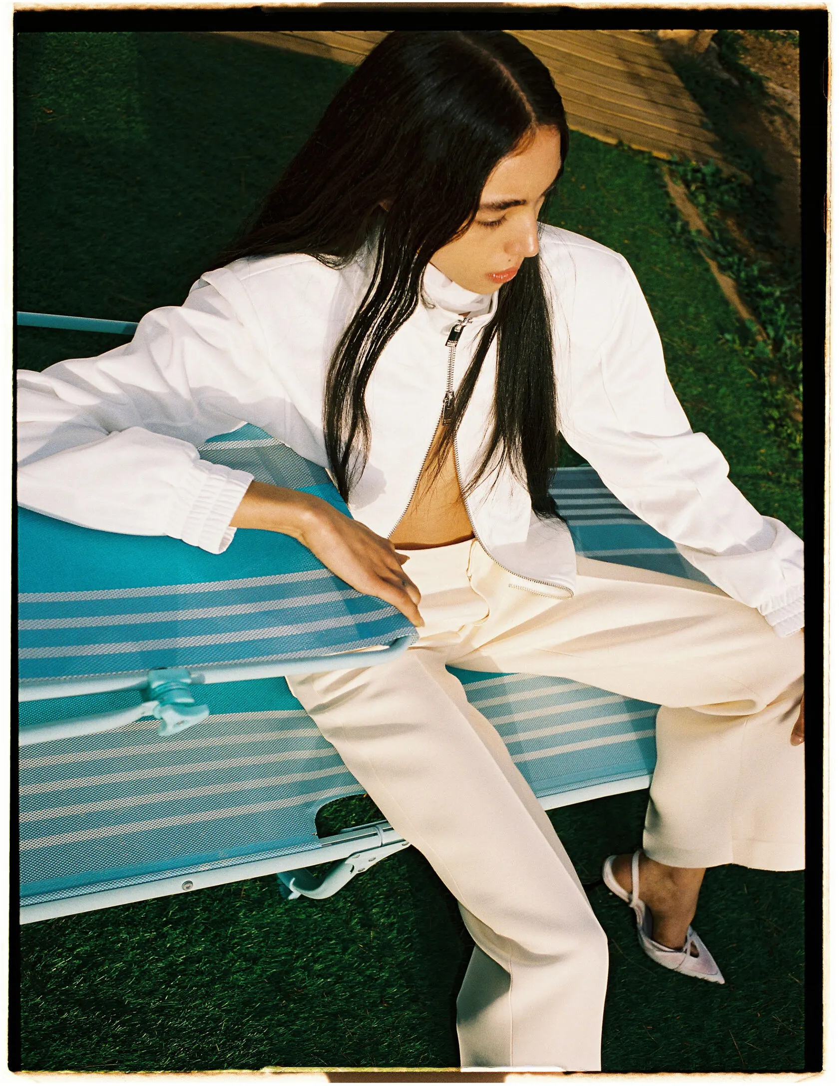 Schön! story photographed by Yulia Plakhotnikova, makeup and hair by Anastasiia Babii