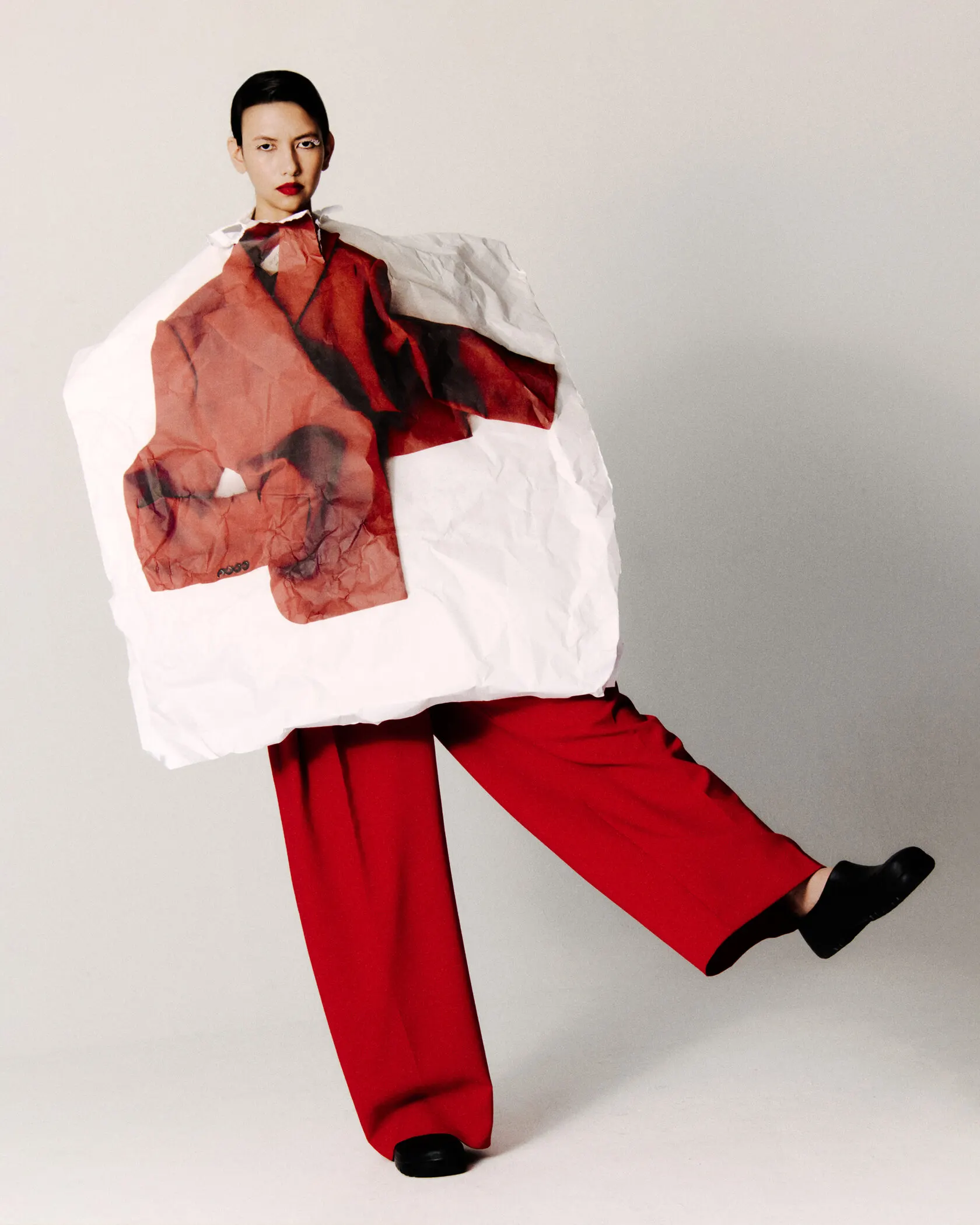 Le Mile story photographed by Victor Jacquez, makeup and hair by Anastasiia Babii