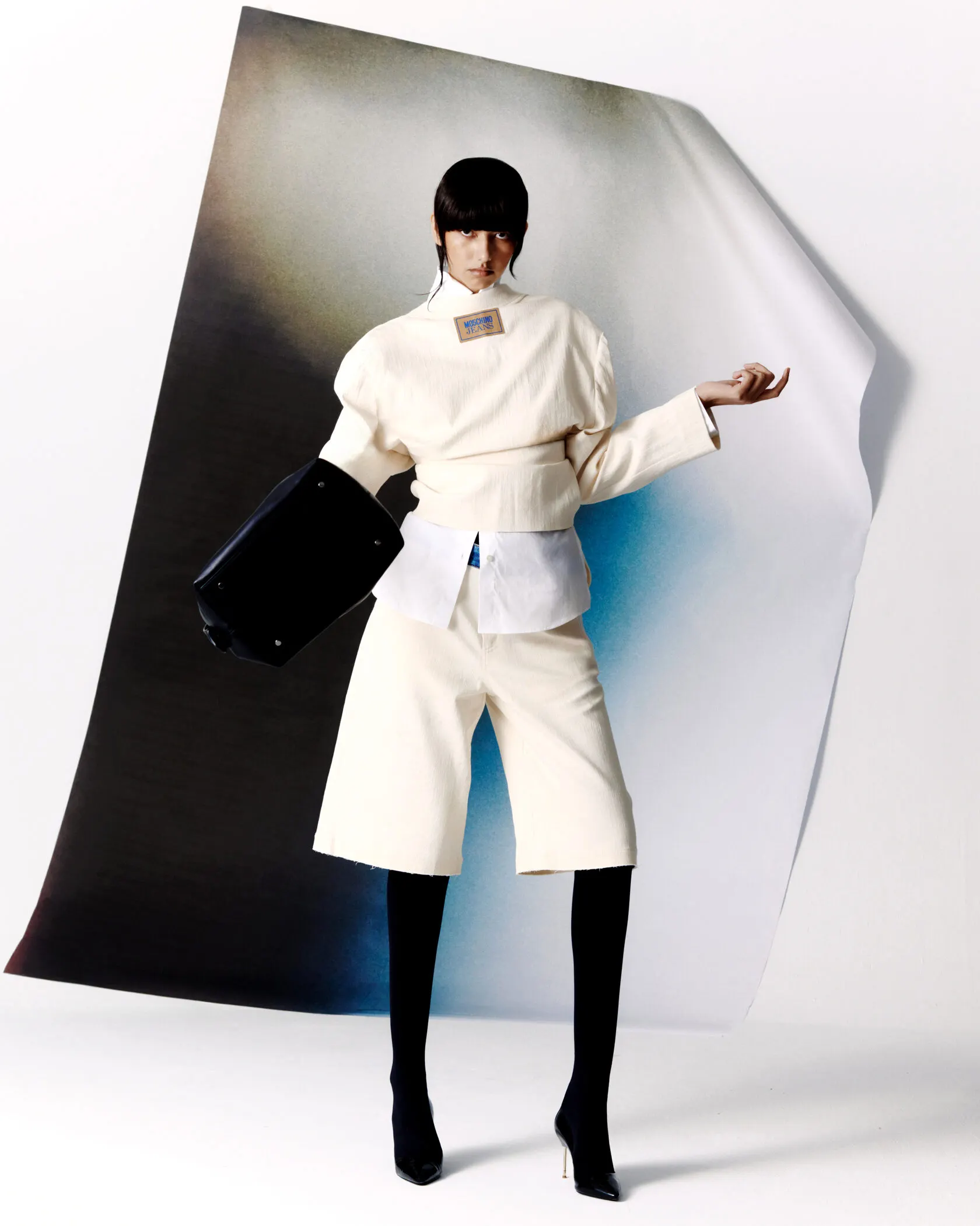 Le Mile story photographed by Victor Jacquez, makeup and hair by Anastasiia Babii