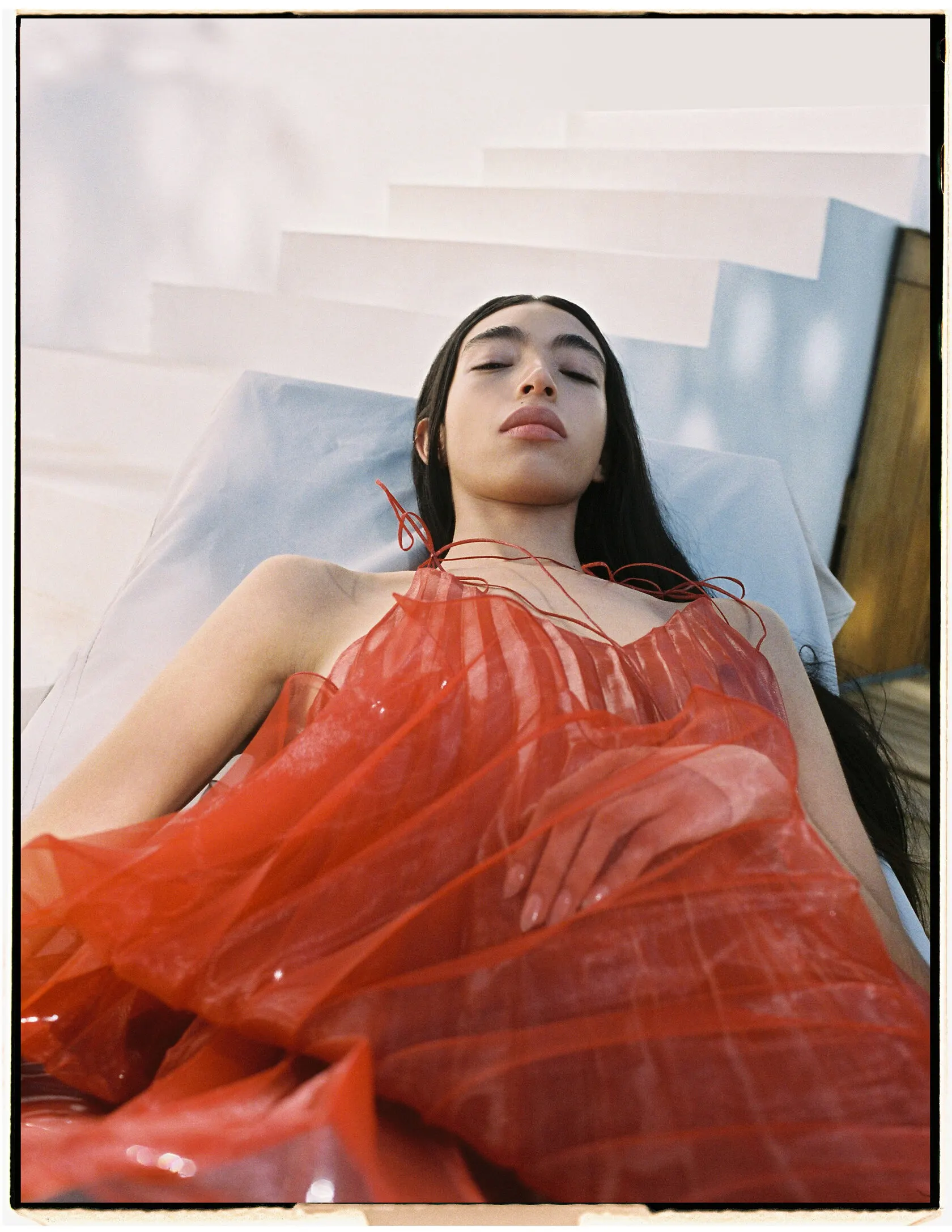 Schön! story photographed by Yulia Plakhotnikova, makeup and hair by Anastasiia Babii