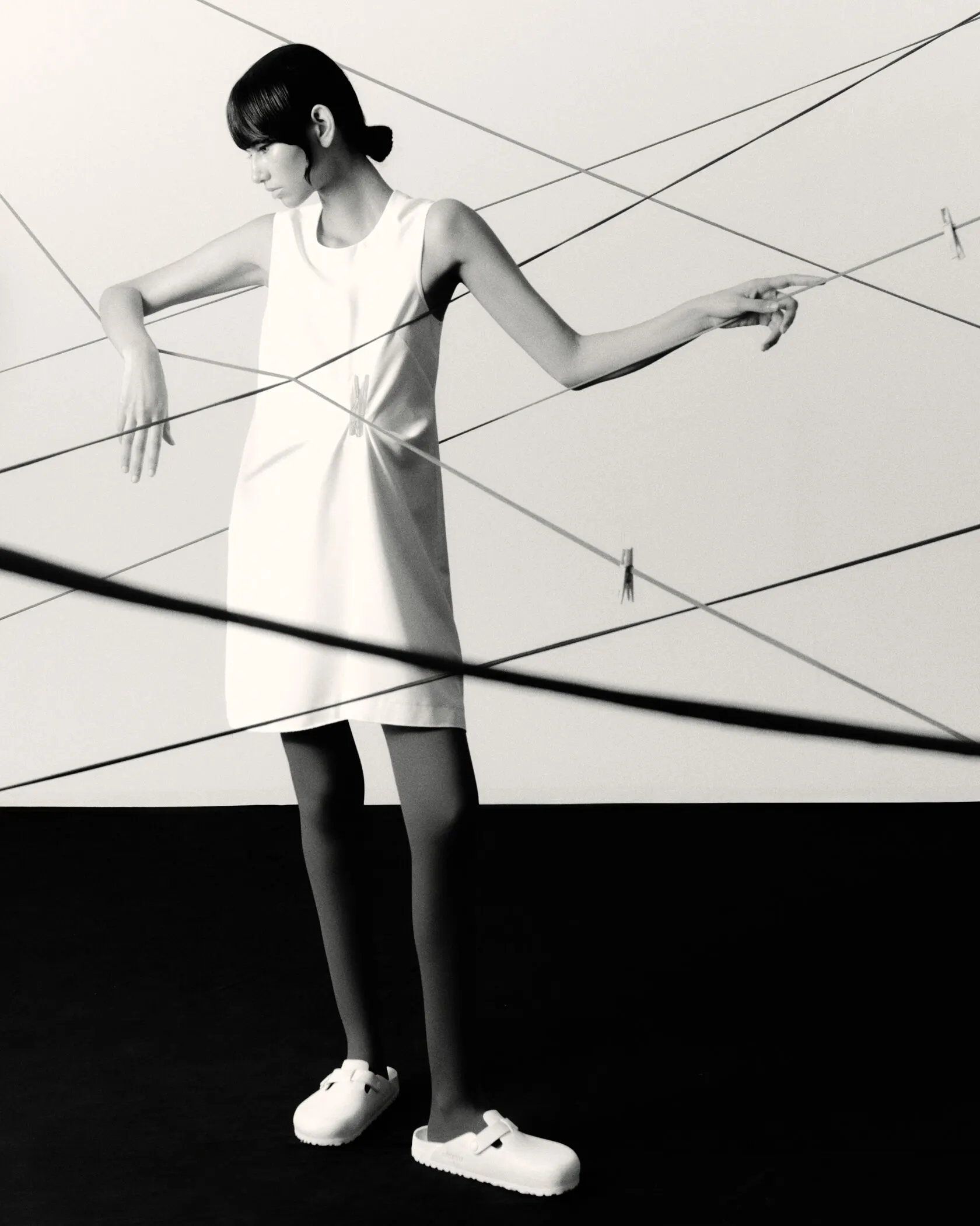 Le Mile story photographed by Victor Jacquez, makeup and hair by Anastasiia Babii